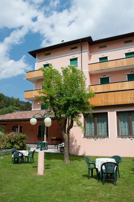 Albergo Italia Molveno Eksteriør bilde